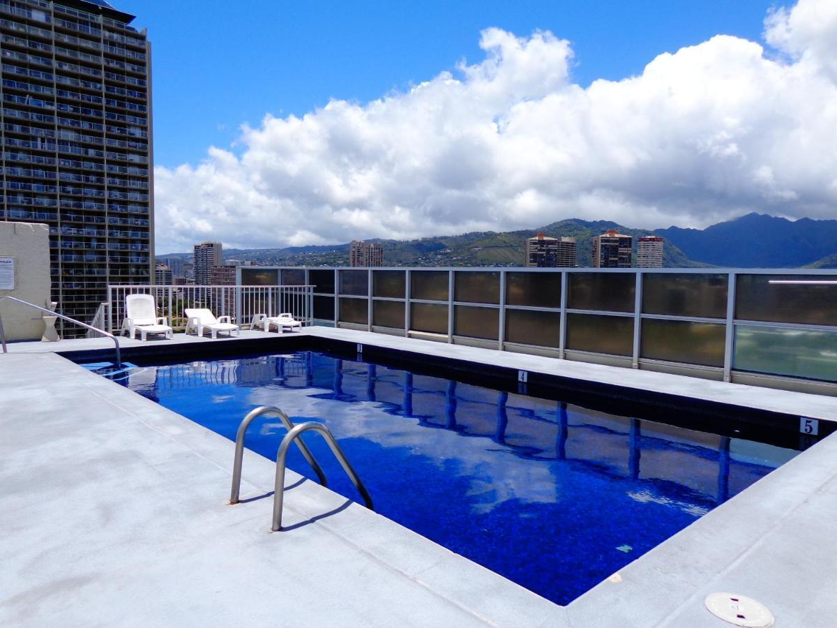 Waikiki Beach Condominiums Honolulu Bagian luar foto